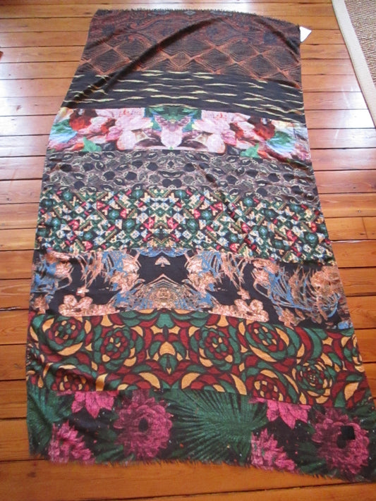 Echarpe DESIGUAL modèle patch tejidos print bufanda 42V10123