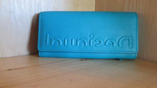 Portefeuille DESIGUAL modèle 87V5224