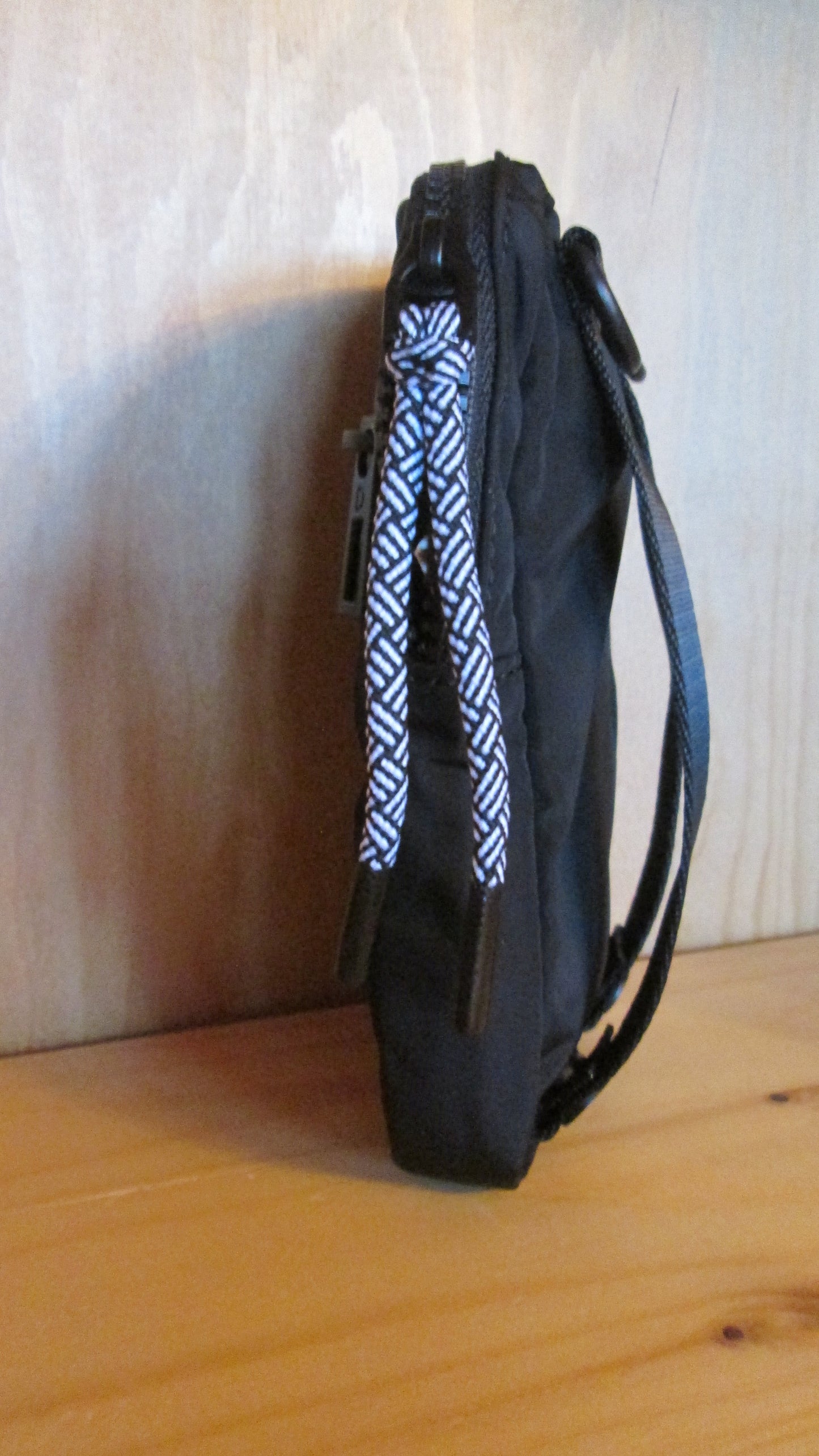 Porte téléphone , sac banane DESIGUAL modèle 18V11023