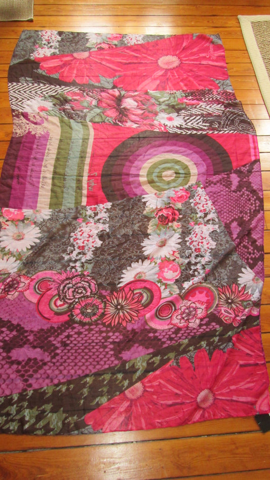 Foulard DESIGUAL modèle 56V11122