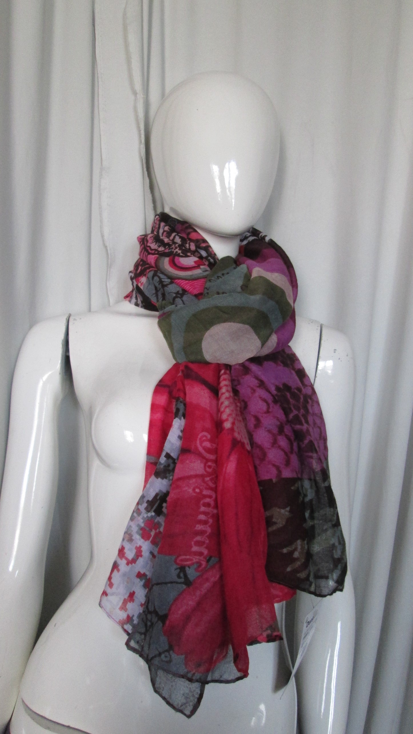 Foulard DESIGUAL modèle 56V11122