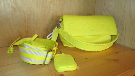 Sac DESIGUAL modèle half logo venecia 25V11024