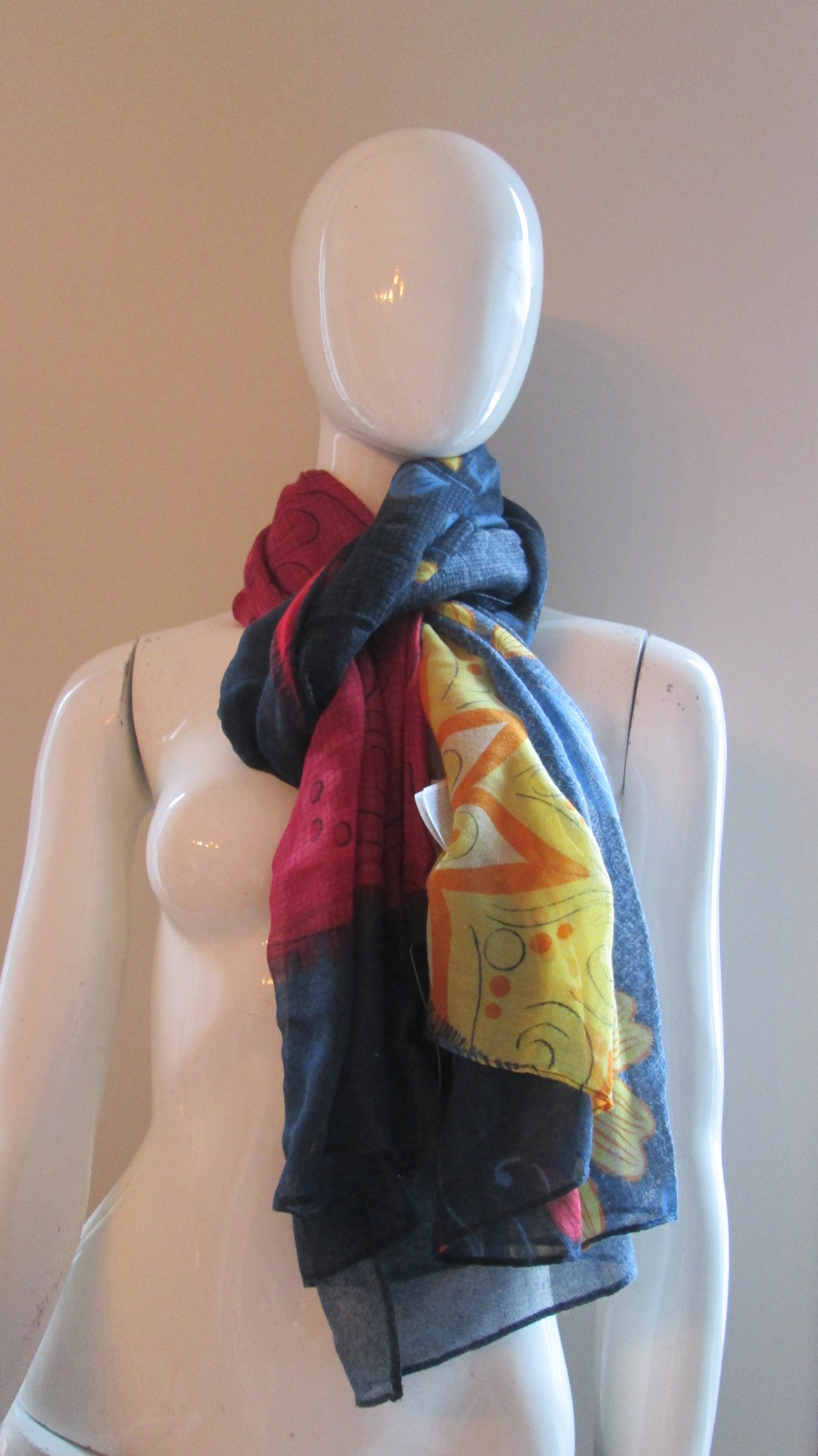 Foulard Desigual modèle gloria 3V11024