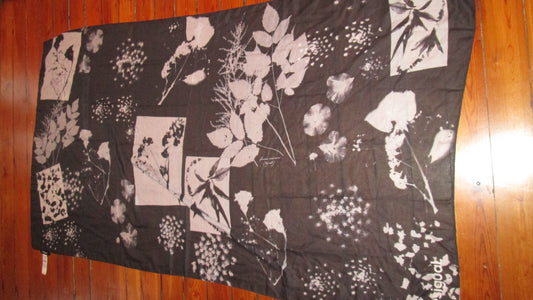 Foulard Desigual modèle 7V1225