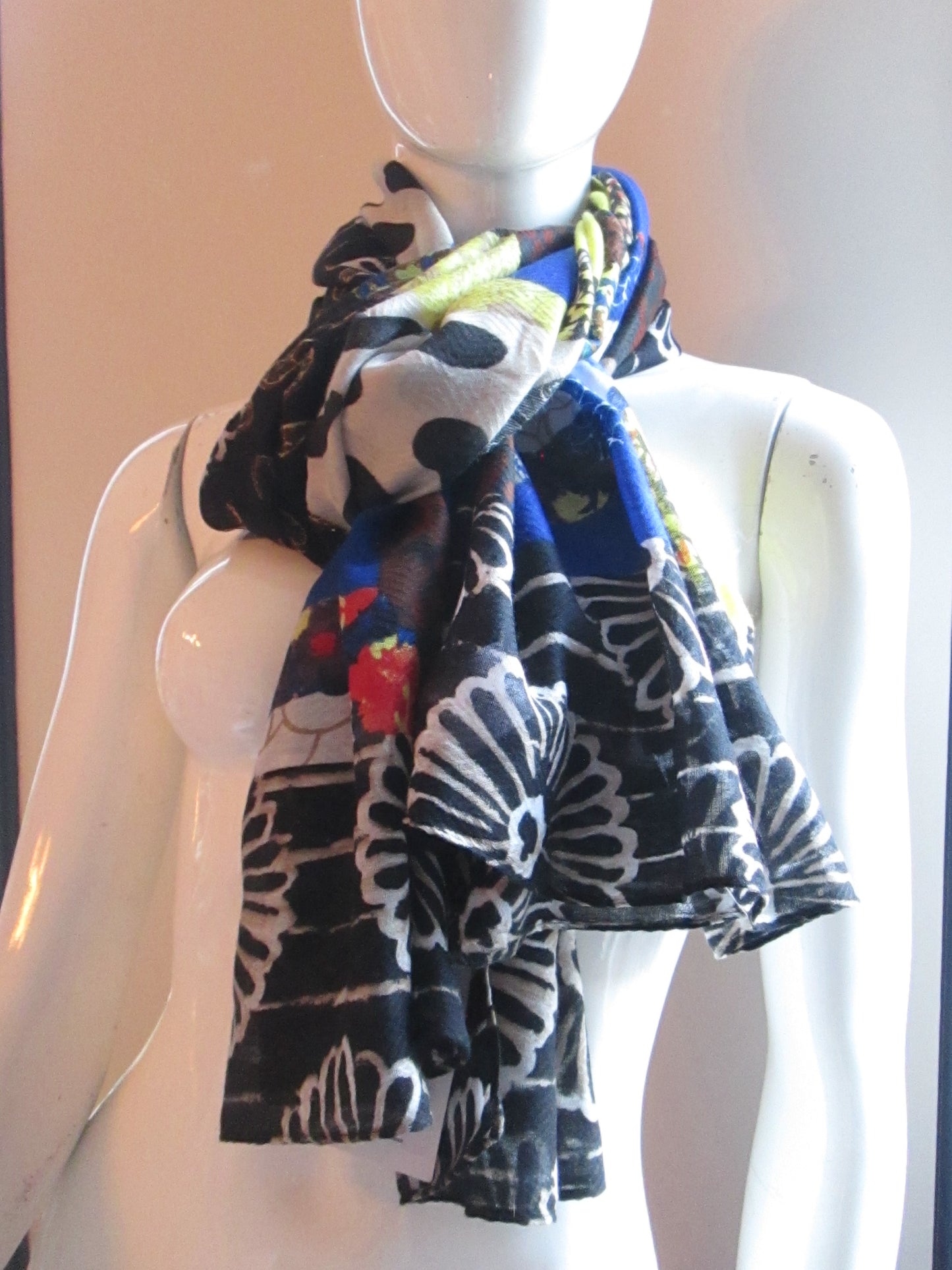 foulard DESIGUAL modèle patch rectangle 66V1625