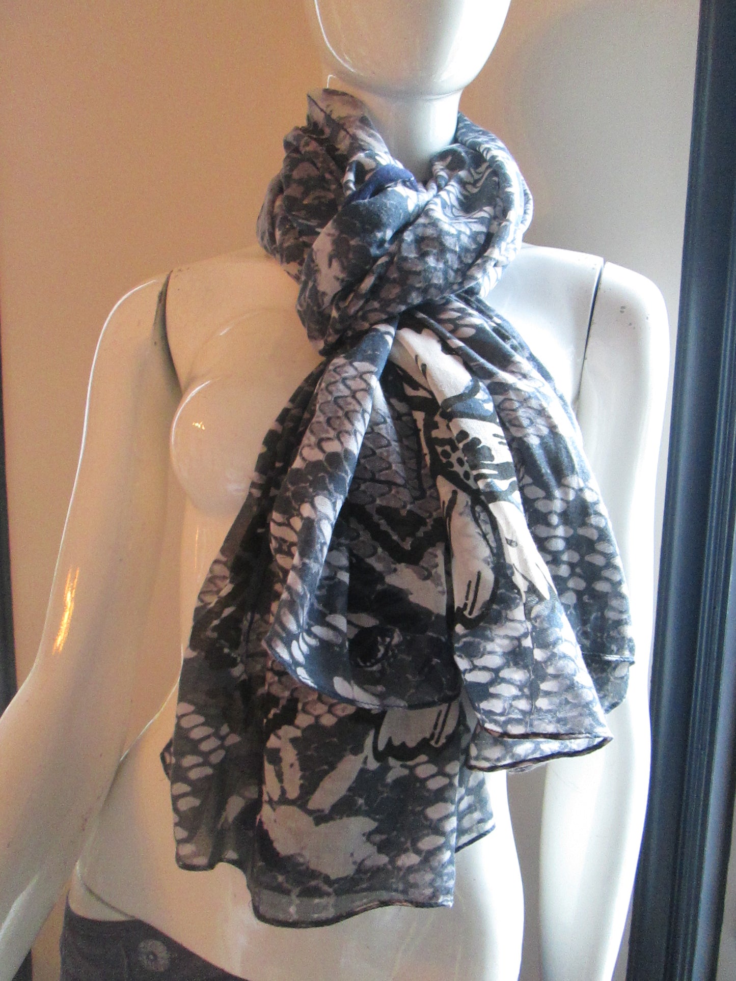 foulard DESIGUAL modèle 38V1325