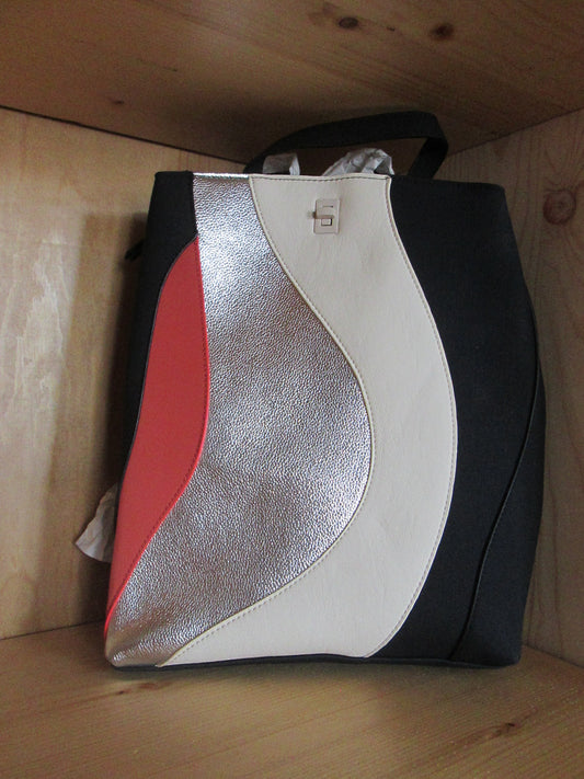 Sac à dos DESIGUAL modéle KAHLO SUMY 2V1625