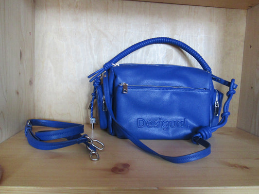 Sac desigual modèle moyen avec logo et multiples 31V1625