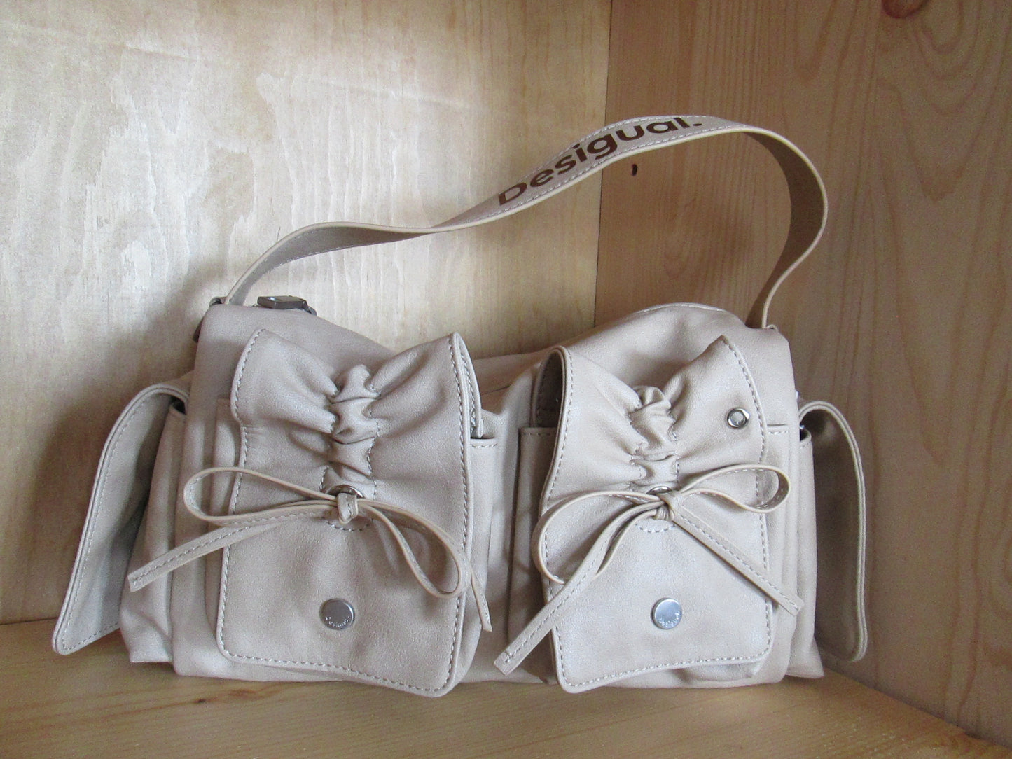 Sac Desigual modèle poches noeuds 20V1625