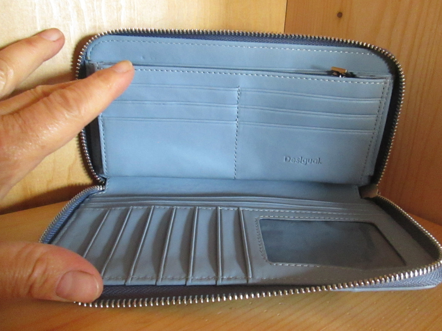 Portefeuille DESIGUAL modèle 49V1625