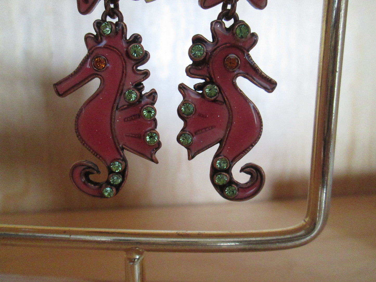 Boucles d’Oreilles TARATATA modèle « hippocampe «