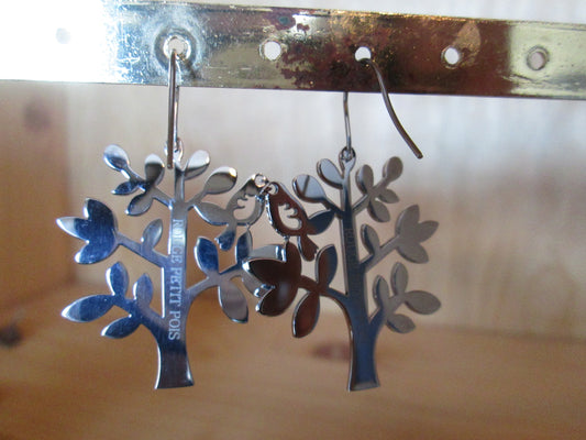 Boucles d’Oreilles rouge petit pois modèle « arbres »