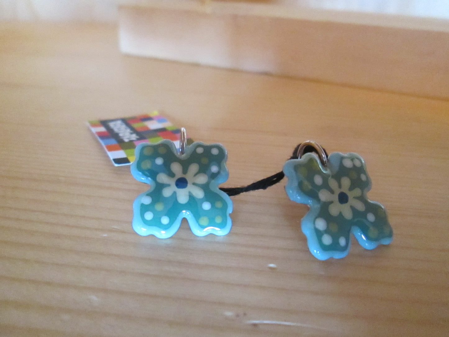 Boucles d’Oreilles taratata modèle « fleurs bleues »