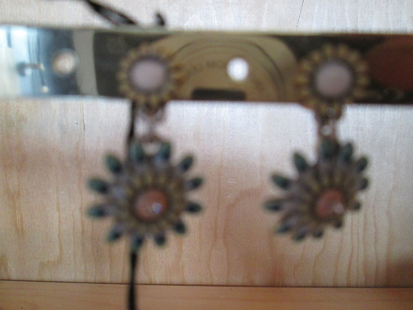 Boucles d’Oreilles TARATATA modèle « fleurs bleues »