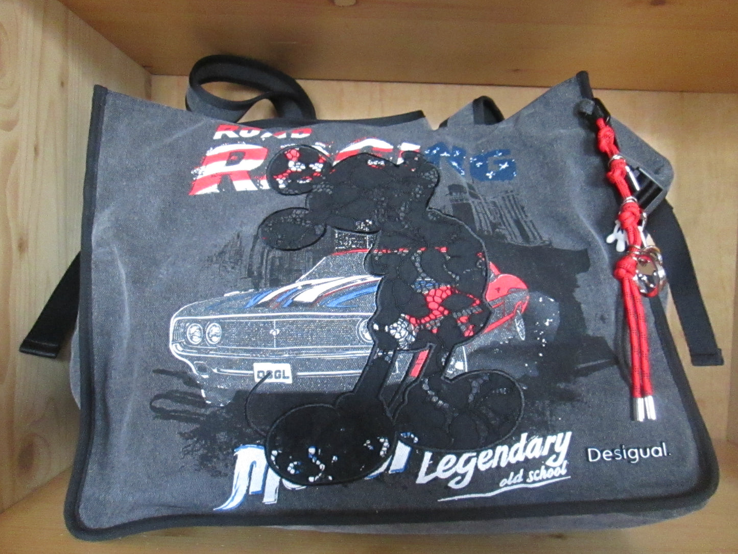 Sac DESIGUAL modèle mickey shopper 78V1625