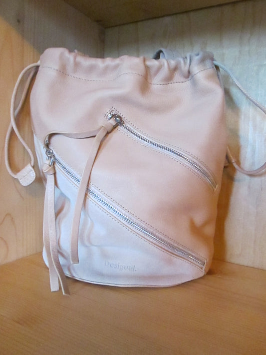 Sac DESIGUAL modèle en cuir 4V11125