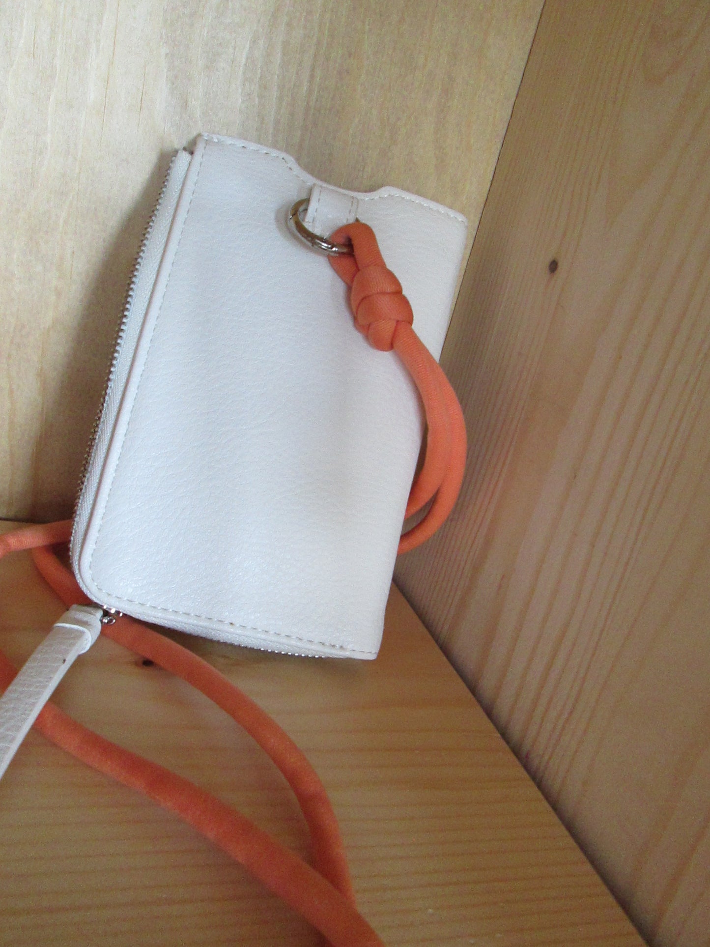 Portefeuille , Porte téléphone DESIGUAL modèle 23V20523