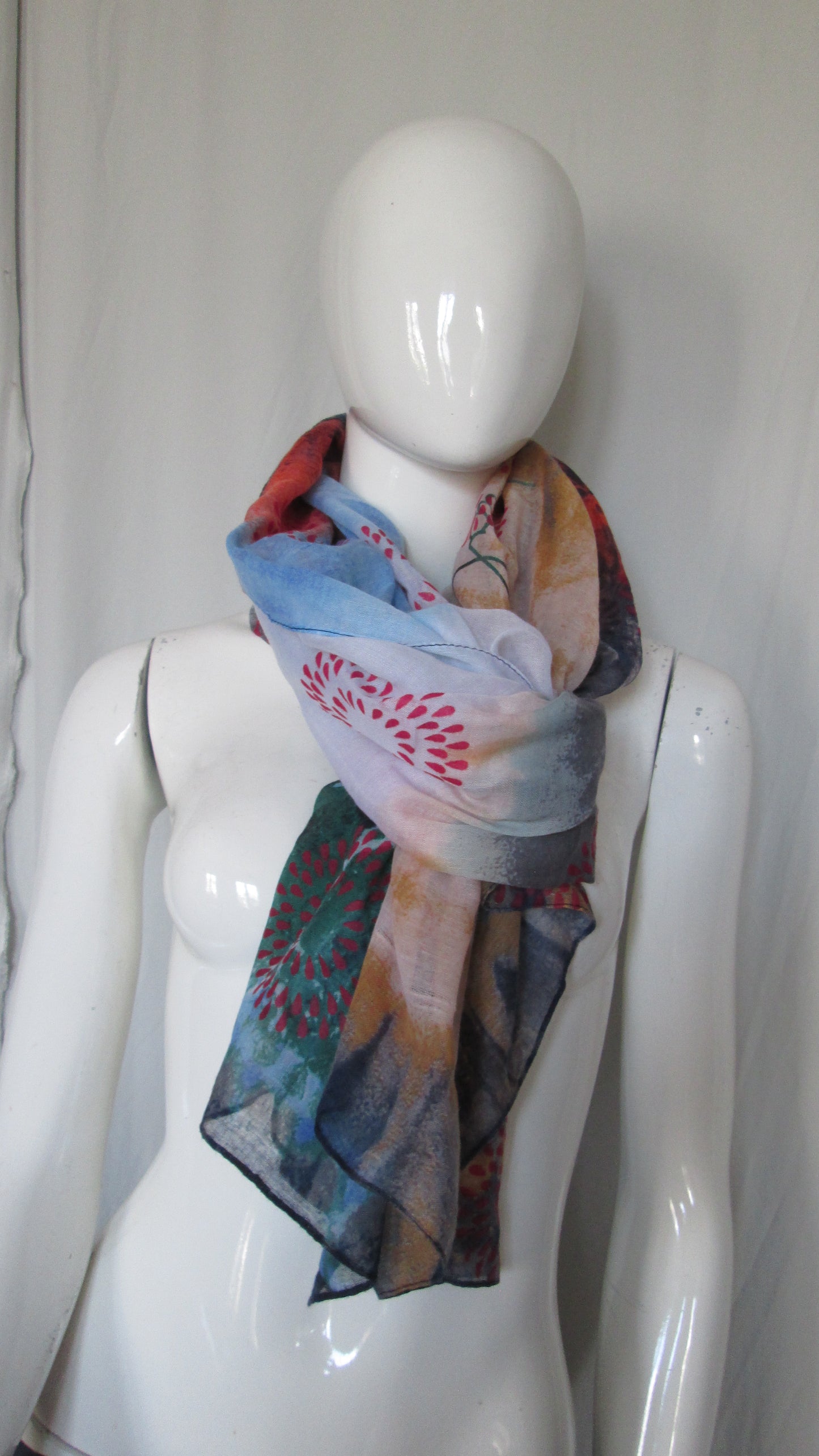 Foulard DESIGUAL modèle neko 45V20523