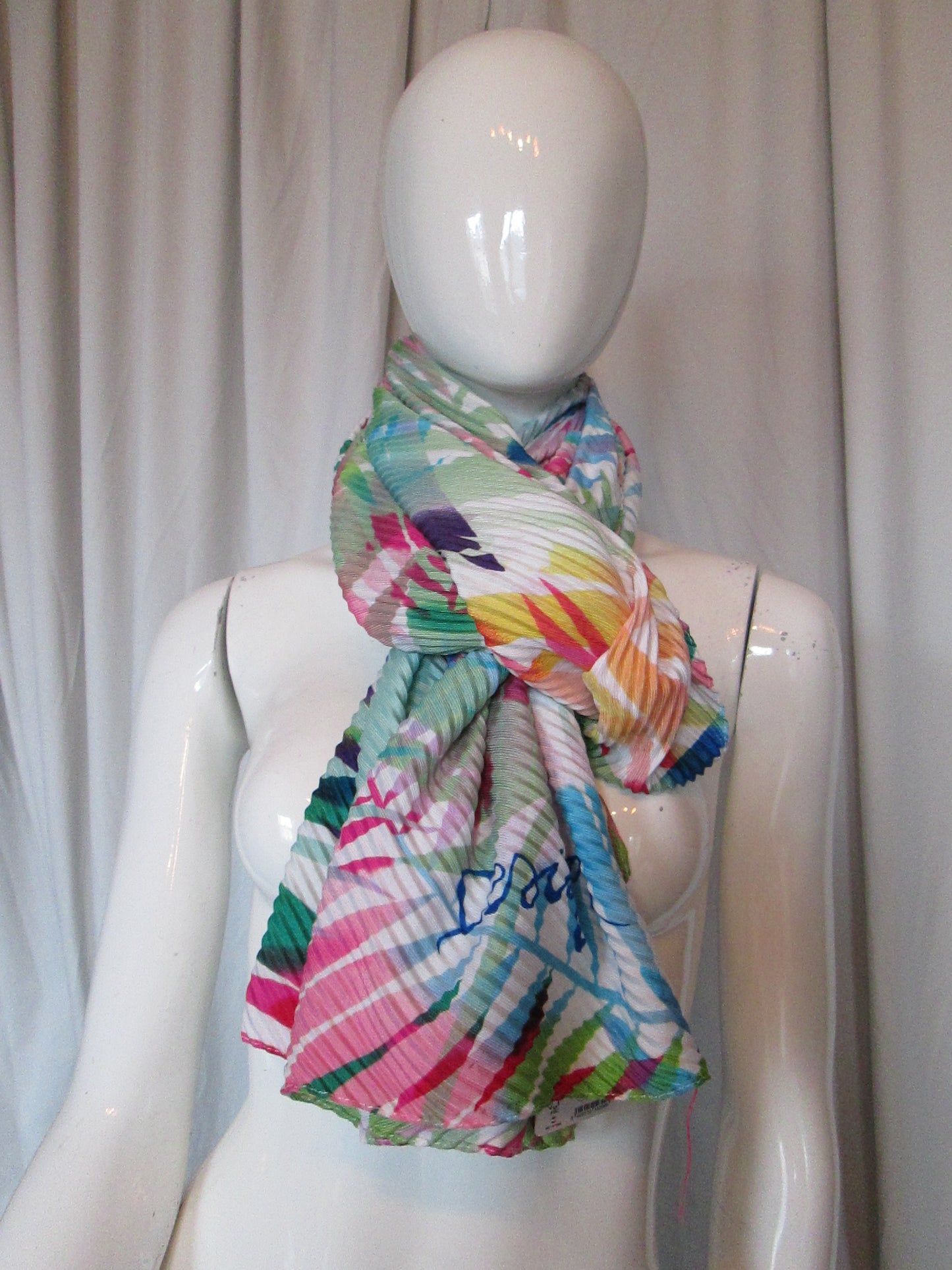 Foulard DESIGUAL modele art picture 63V20523