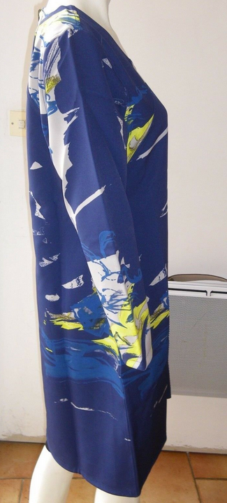Robe modèle SQ4979