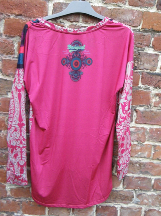 Tee shirt DESIGUAL modele CHELSEA CILIES JLB171219