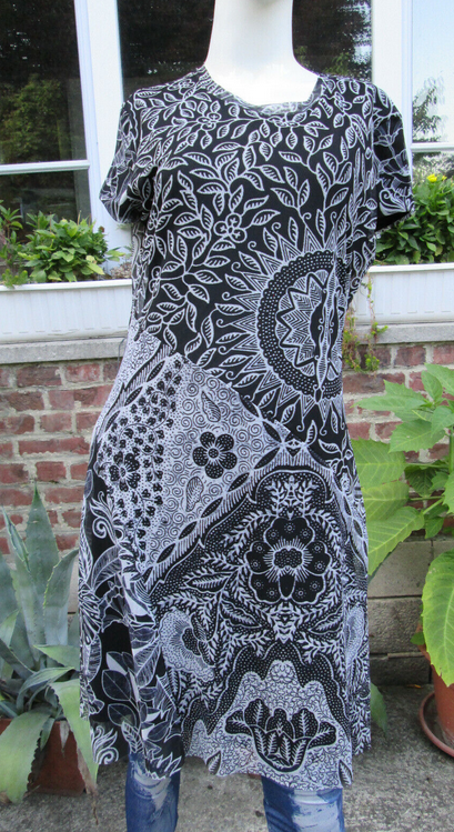 ROBE DESIGUAL modèle paris 31EN14721