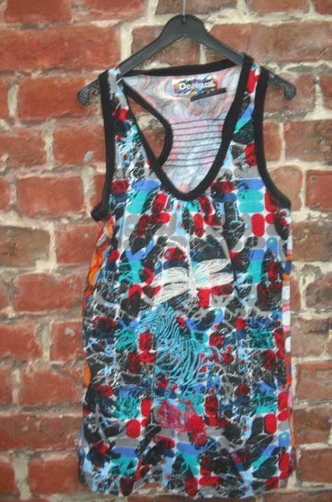 TEE SHIRT DESIGUAL modèle R121019