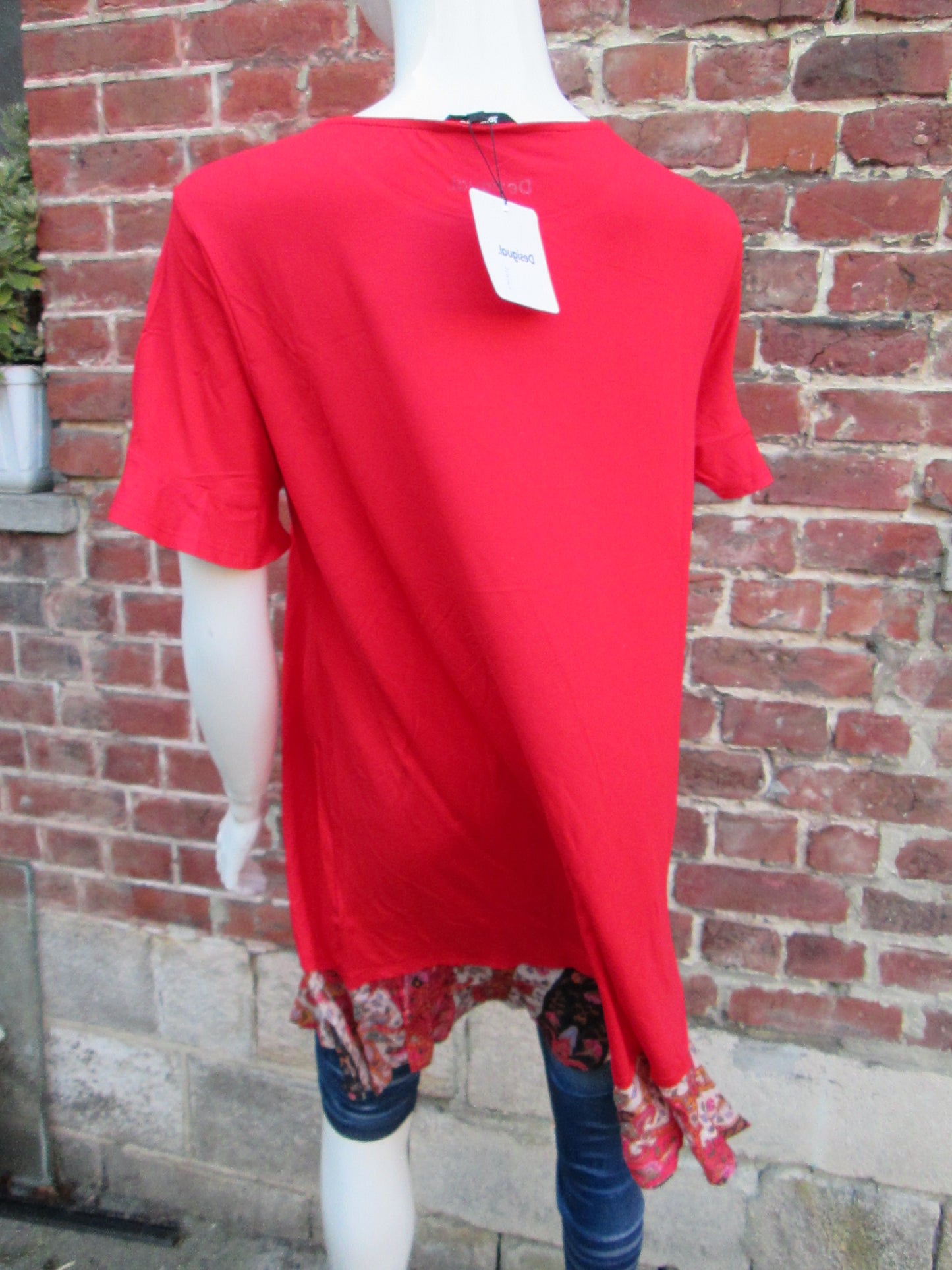 Robe modèle KALI 575122