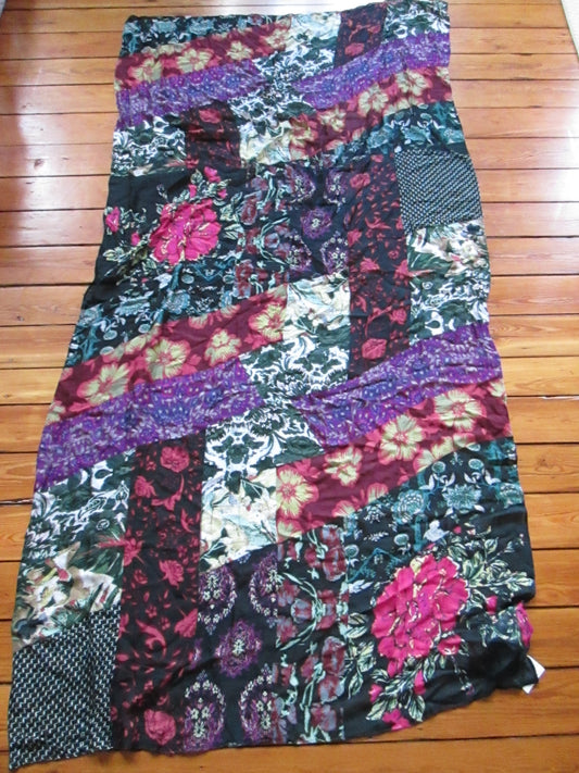 Foulard DESIGUAL modèle MINI PATCH DIGITAL RECTANGLE 9V11122