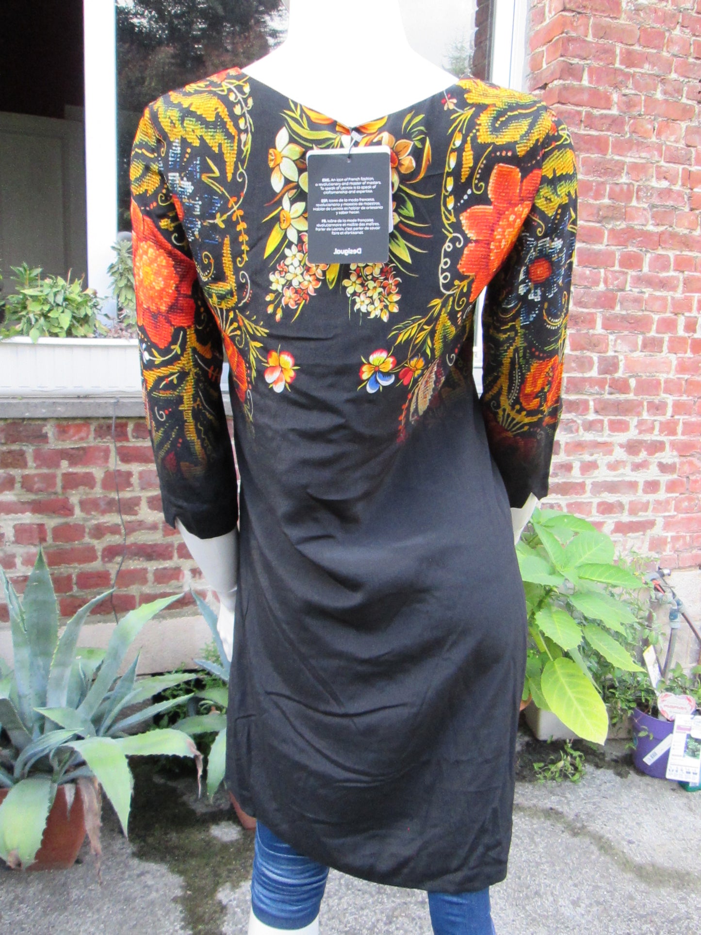 Robe modele Butterflower 57V41120