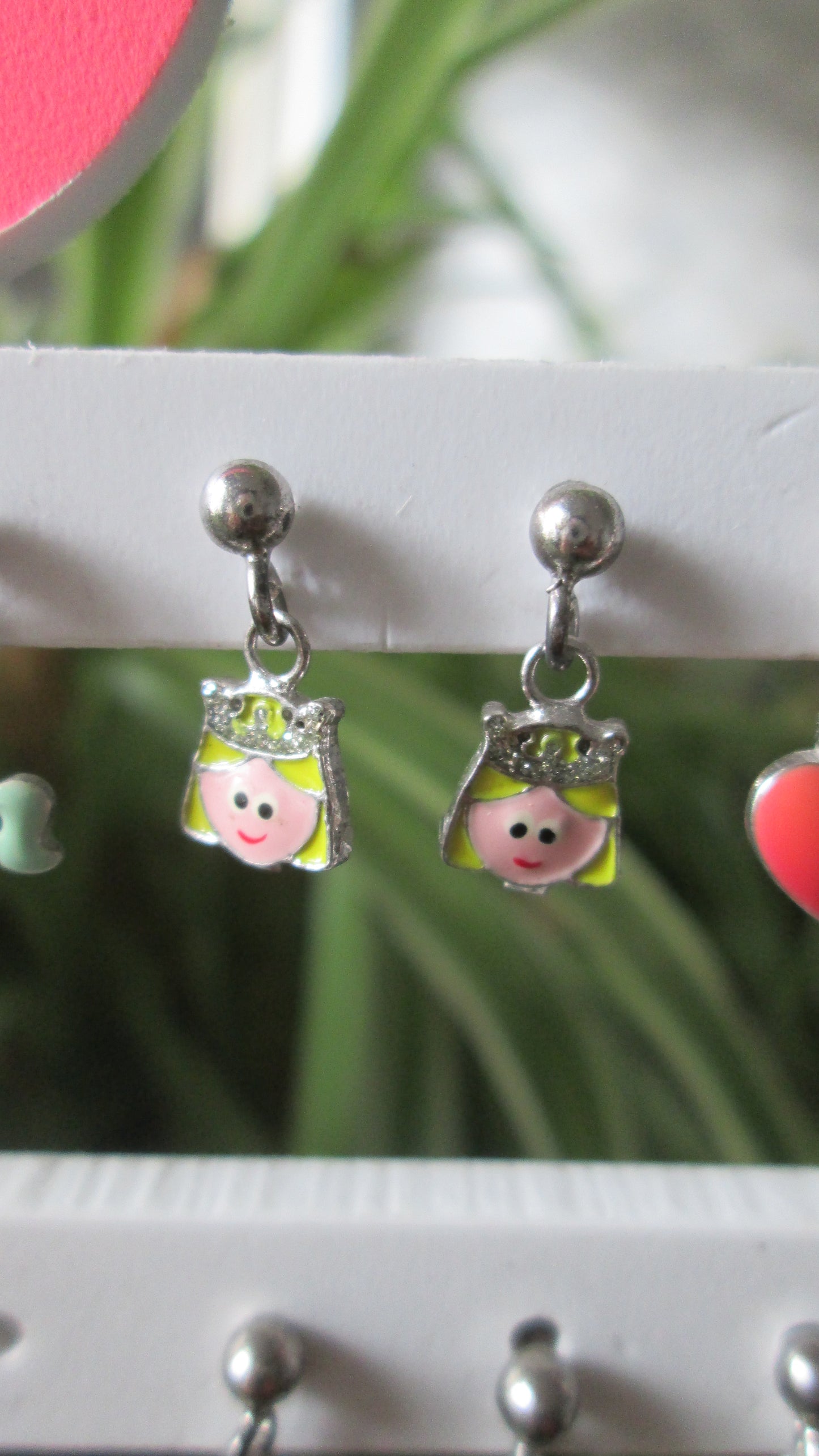 boucles d’oreilles » reines »  Lapetra