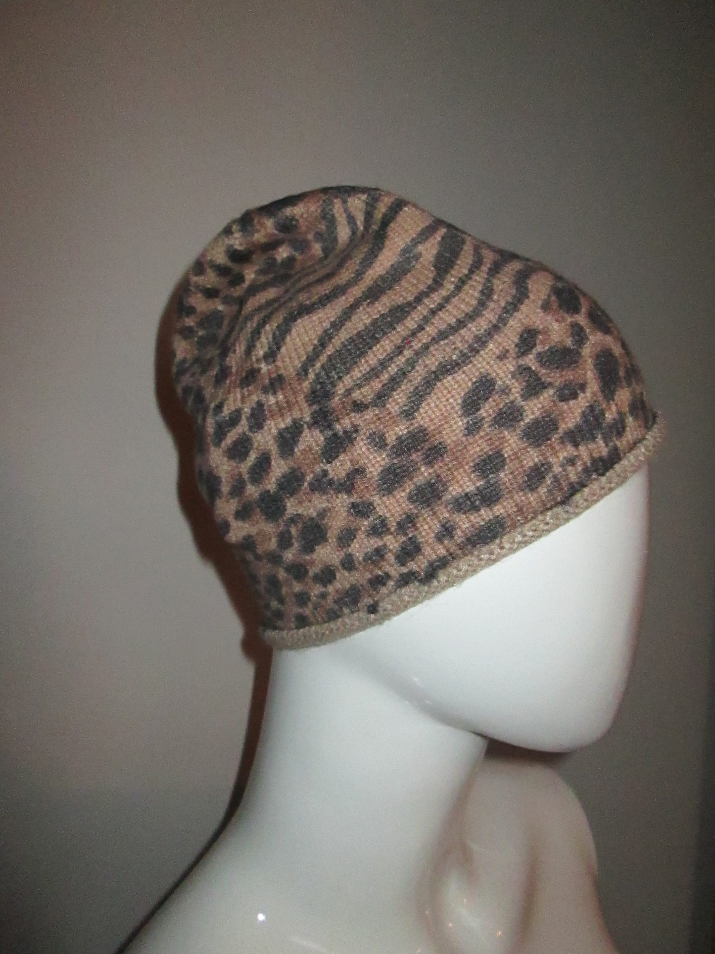 Bonnet DESIGUAL modèle animal Patch Gorro  30V1123