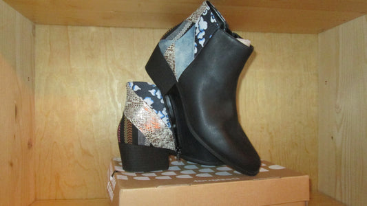 Boots / bottines DESIGUAL