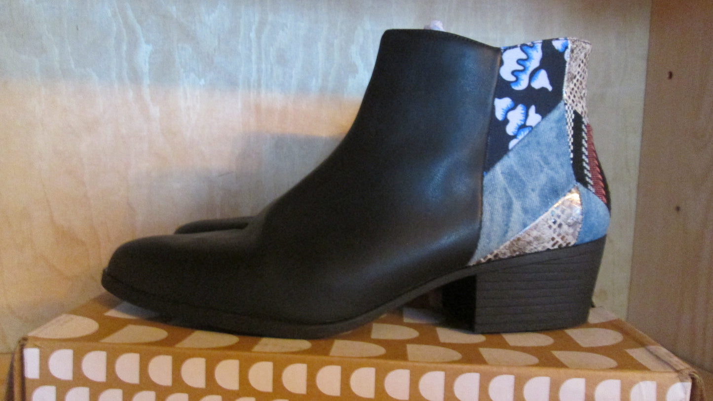 Boots / bottines DESIGUAL