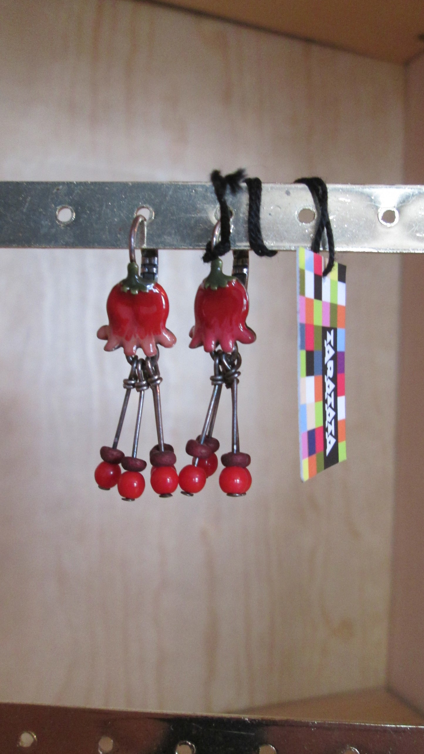 Boucles d’oreilles TARATATA « Tulipe rouge N° 16 »