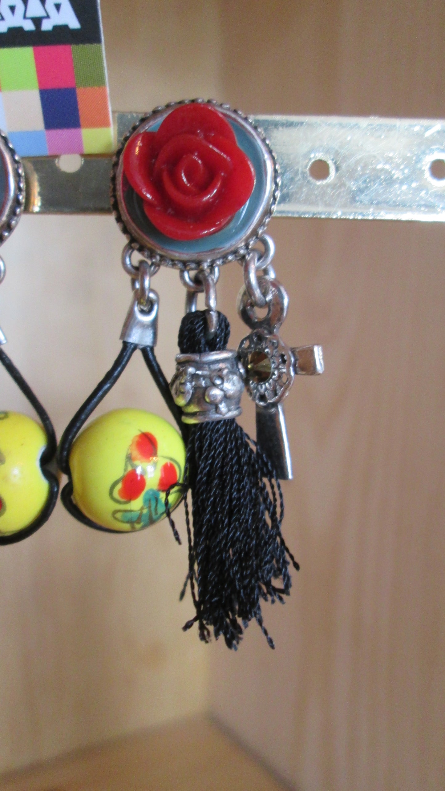 boucles d’oreilles Taratata modèle « roses rouges N° 54 «