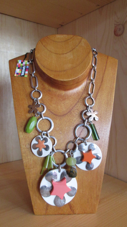 Collier Taratata modèle « fleurs ,, étoiles oranges N° 96 »