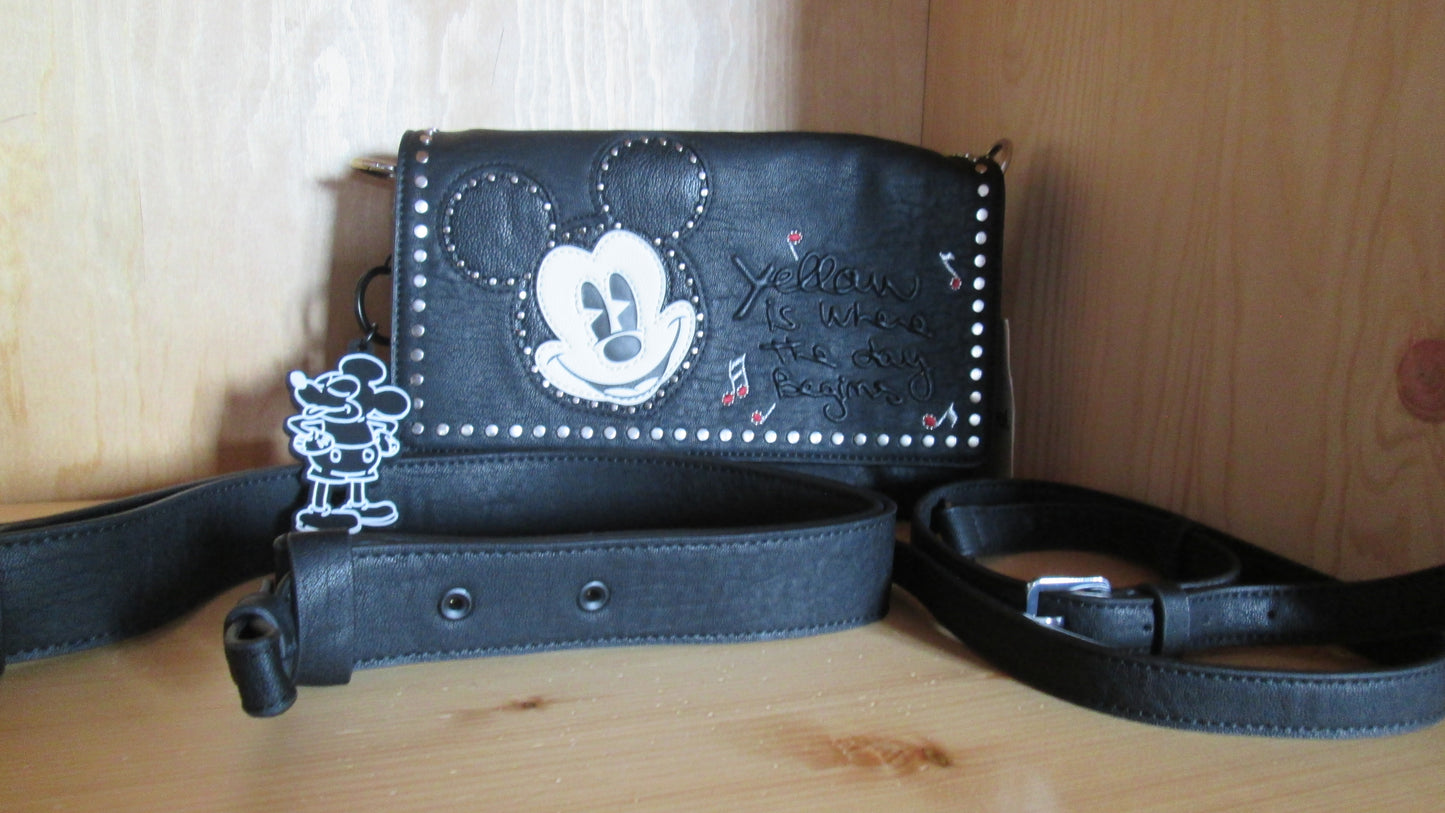 Sac / Portefeuille DESIGUAL modèle Clous Mickey  84V1625