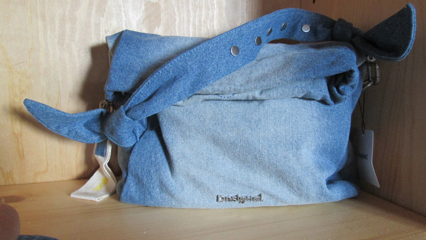 Sac DESIGUAL modèle Denim effet délavé 41V1624