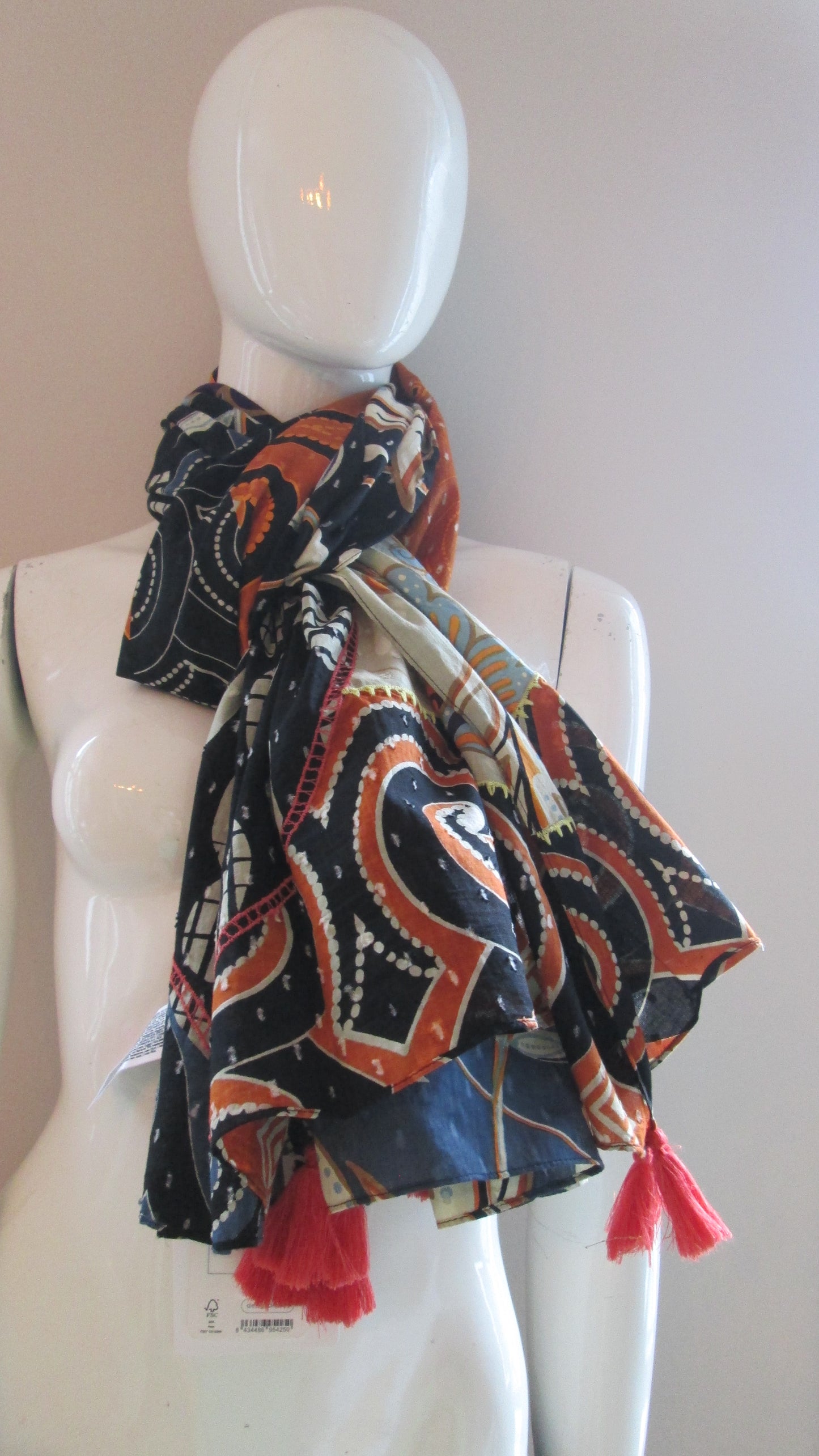 Foulard DESIGUAL modèle New prints on the block 23V1824