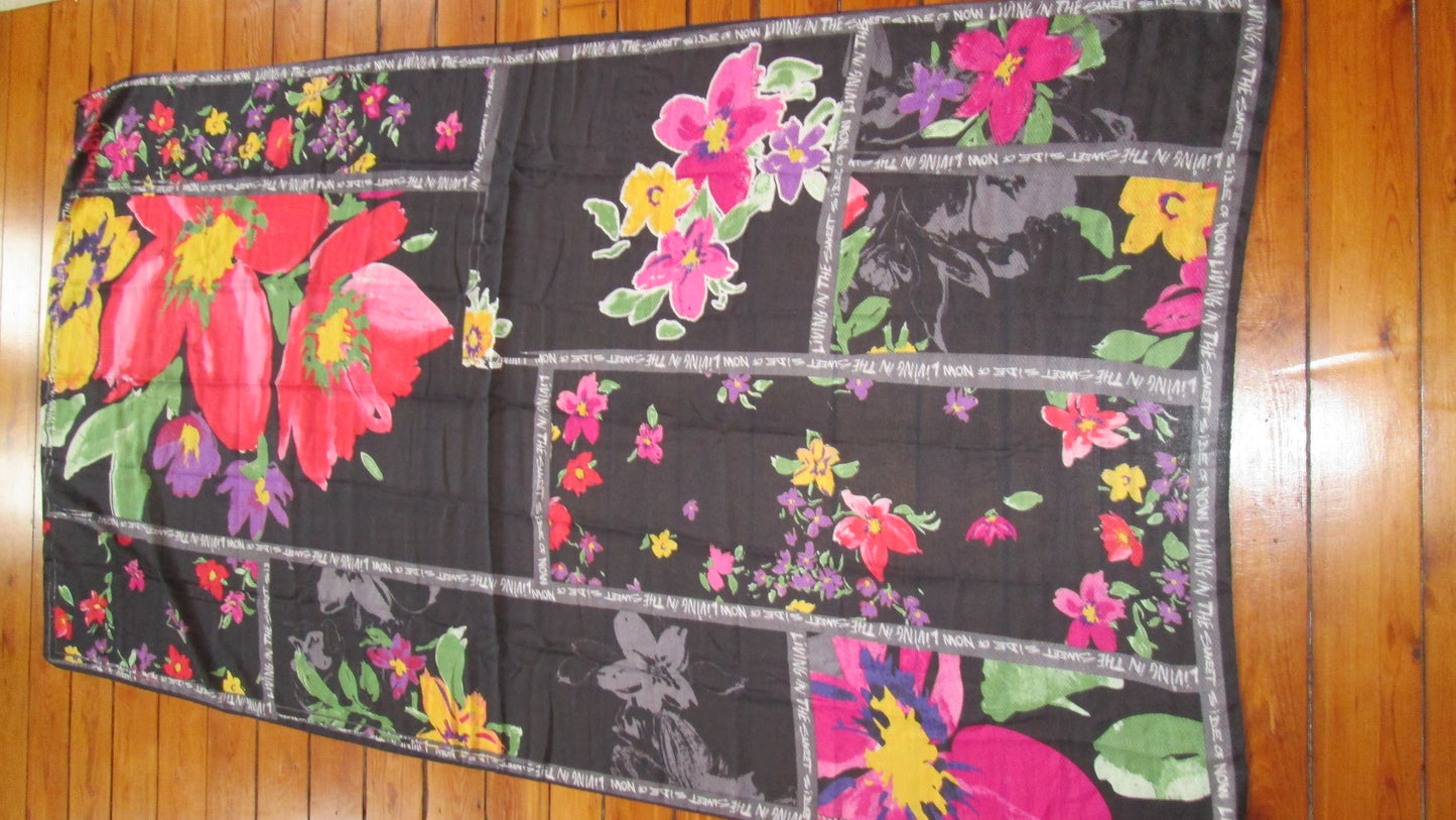 Foulard Desigual modèle 83V24424 vendu 25€