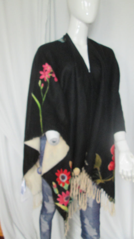 Poncho /cape DESIGUAL modèle Flowerish réversible 56V1124
