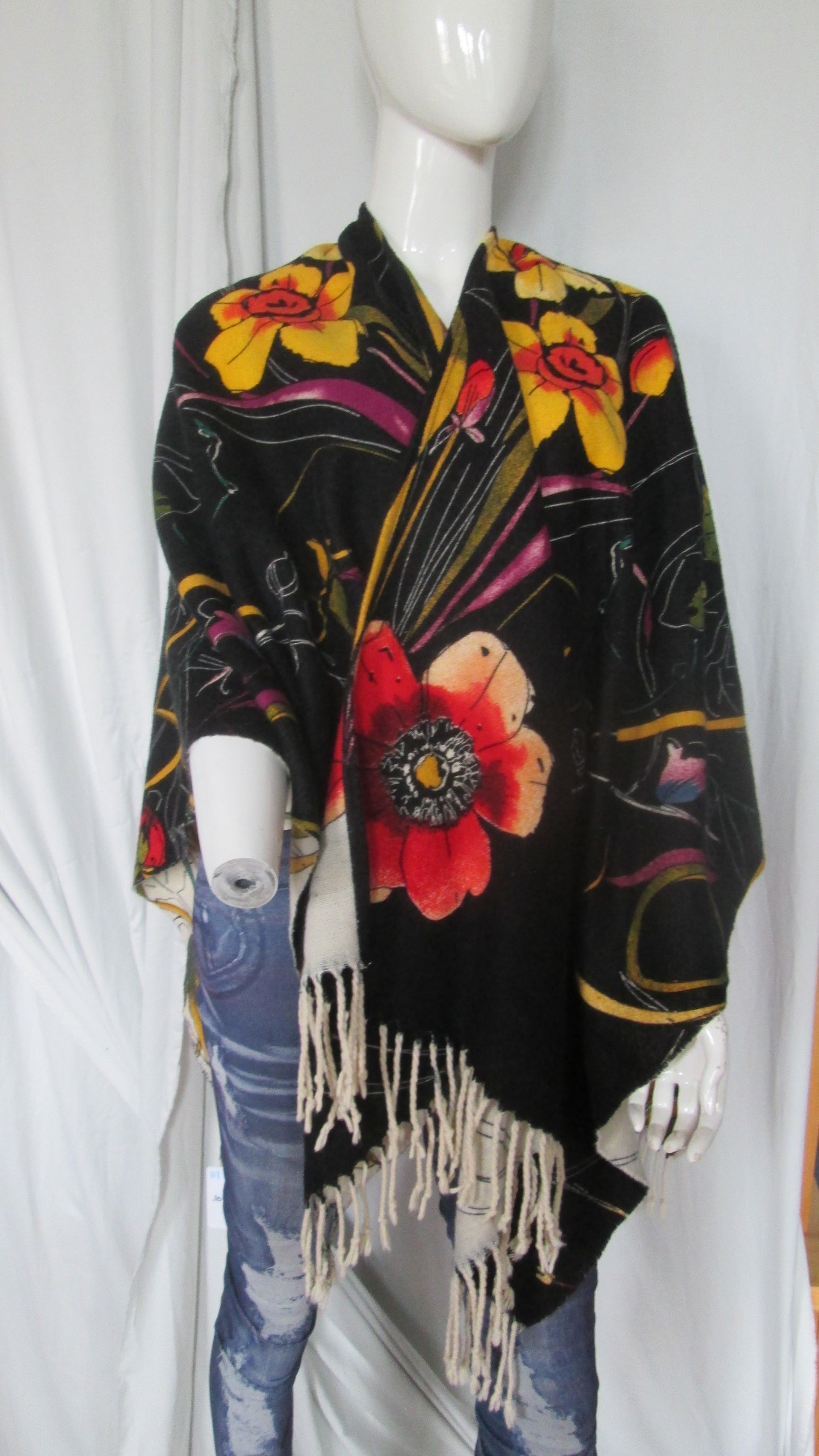Poncho /cape DESIGUAL modèle 75V1124