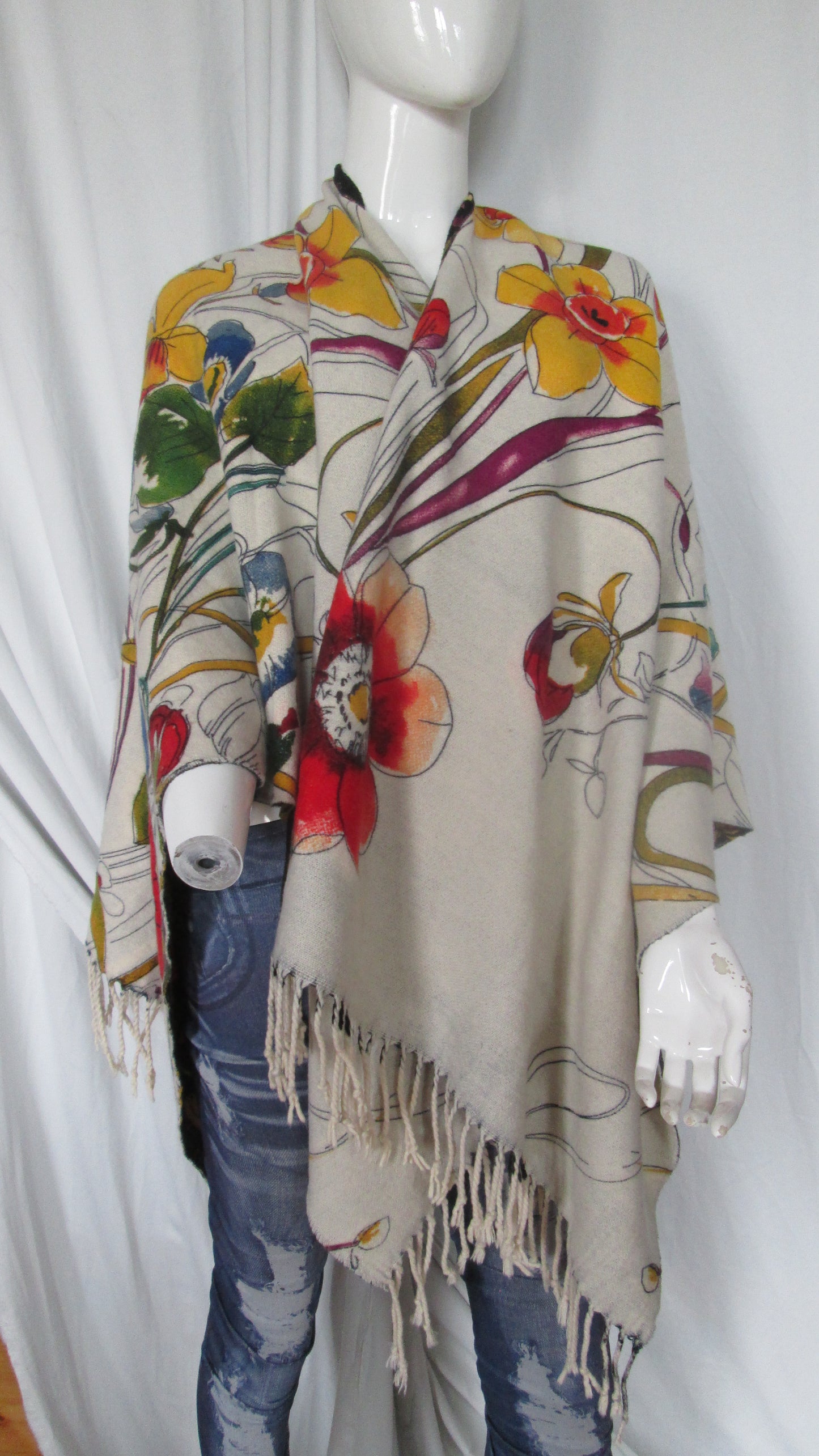 Poncho /cape DESIGUAL modèle 75V1124