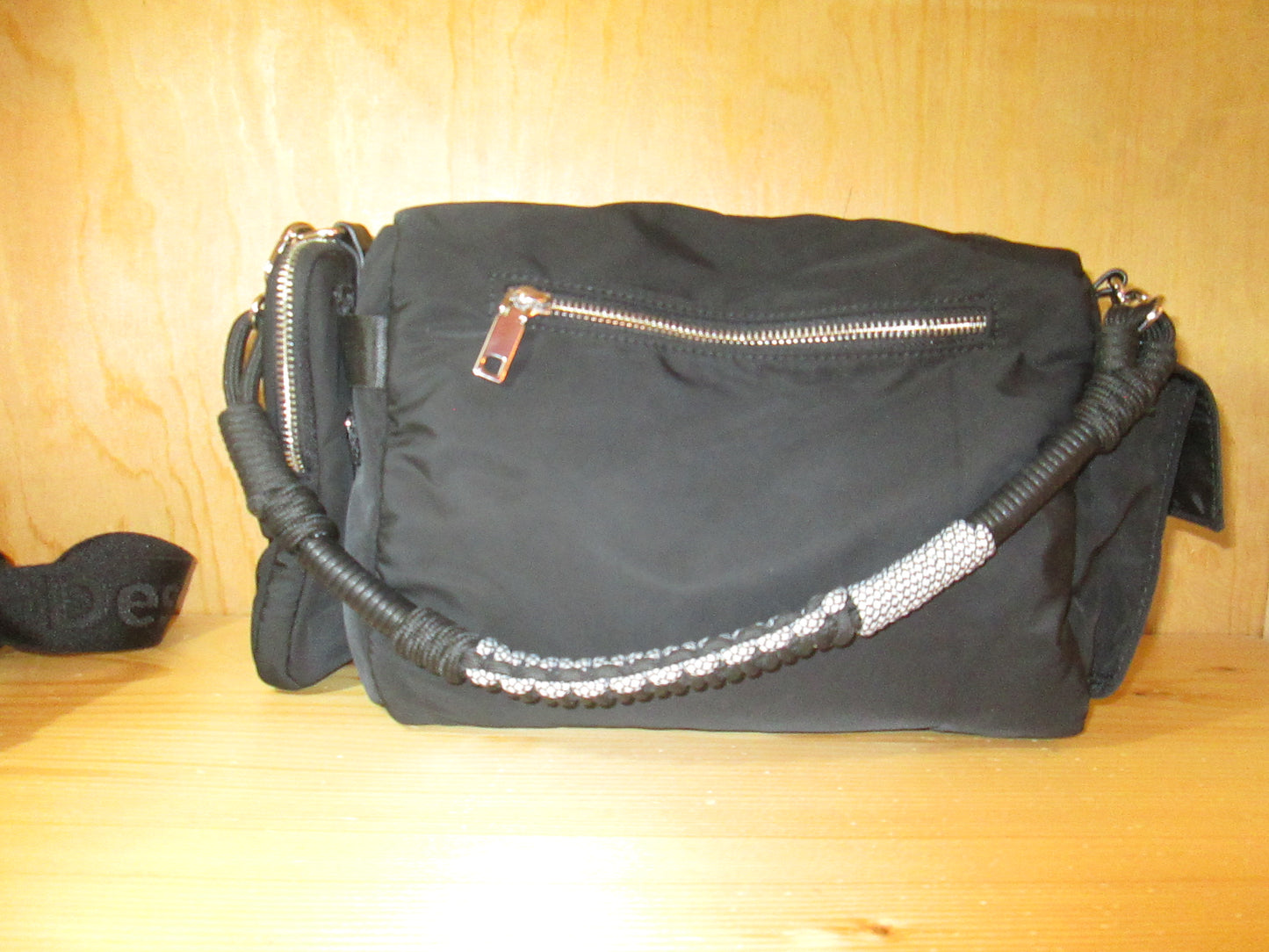 Sac DESIGUAL NOIR modèle midsize pocket 46V1125