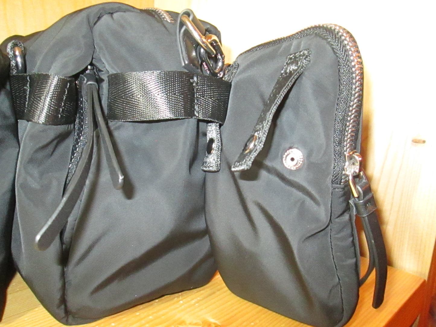 Sac DESIGUAL NOIR modèle midsize pocket 46V1125