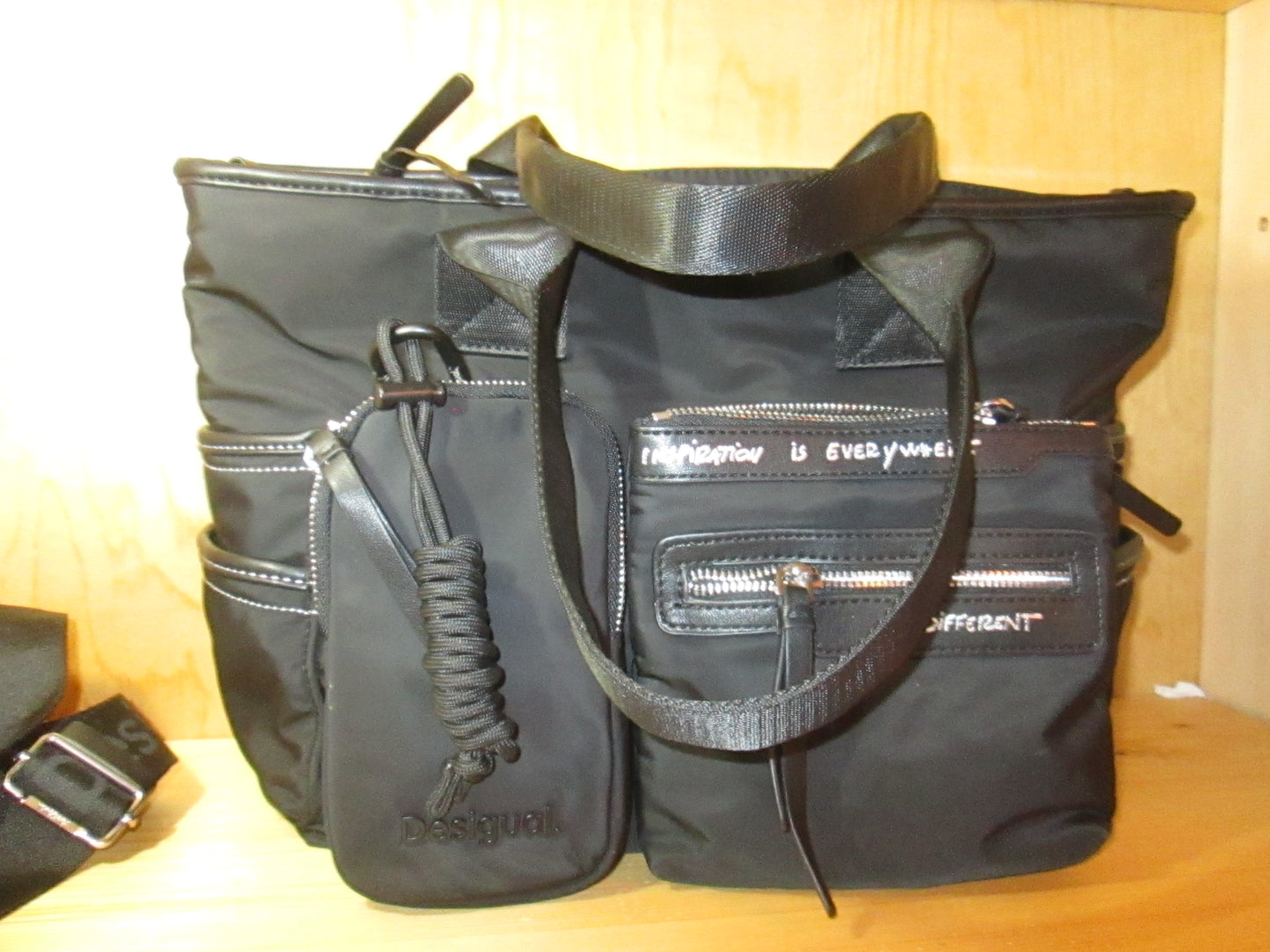Sac DESIGUAL modèle convertible 81V1125
