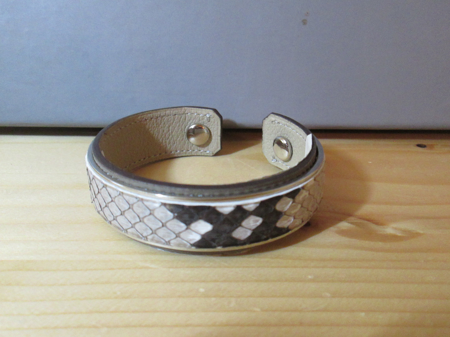 Bracelet des ateliers clause  en python taille L