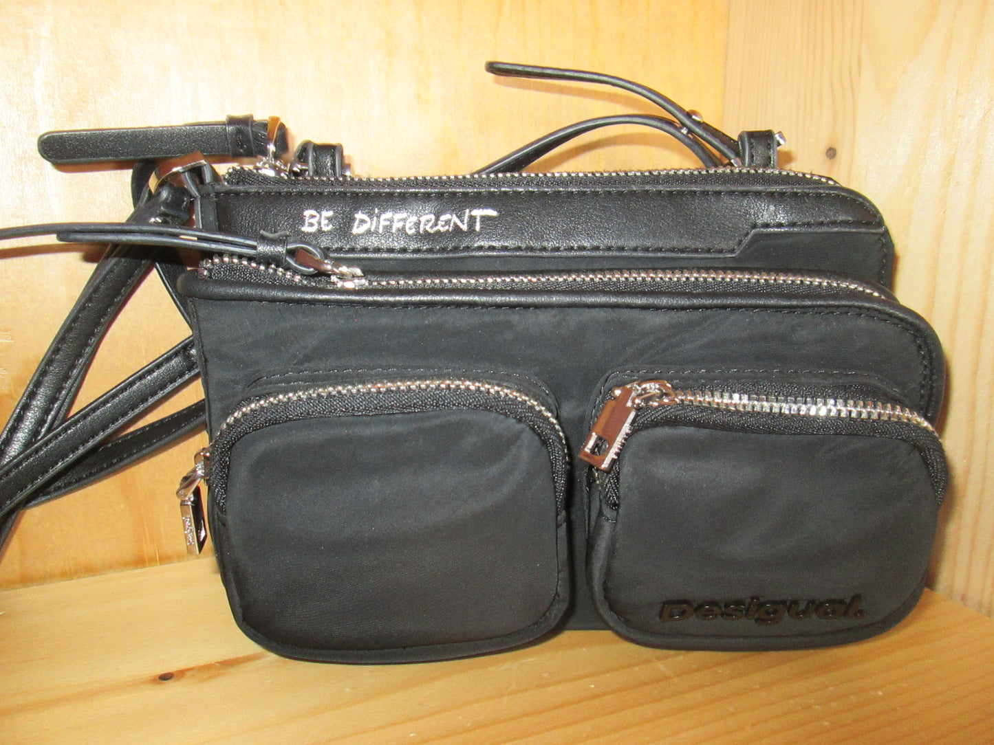 Petit sac DESIGUAL  Modèle 64V1325