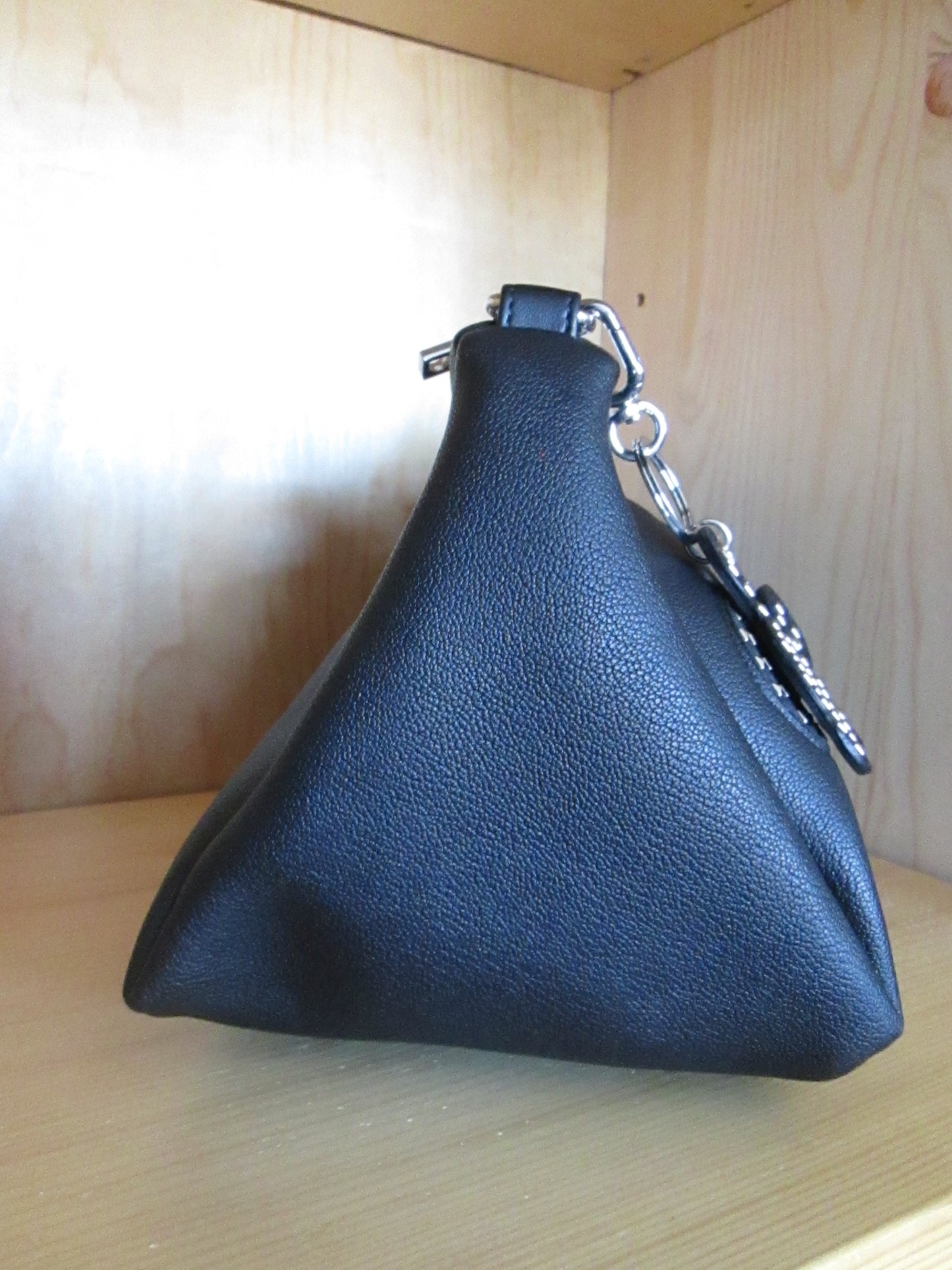 Sac DESIGUAL modèle mickey 33V1625